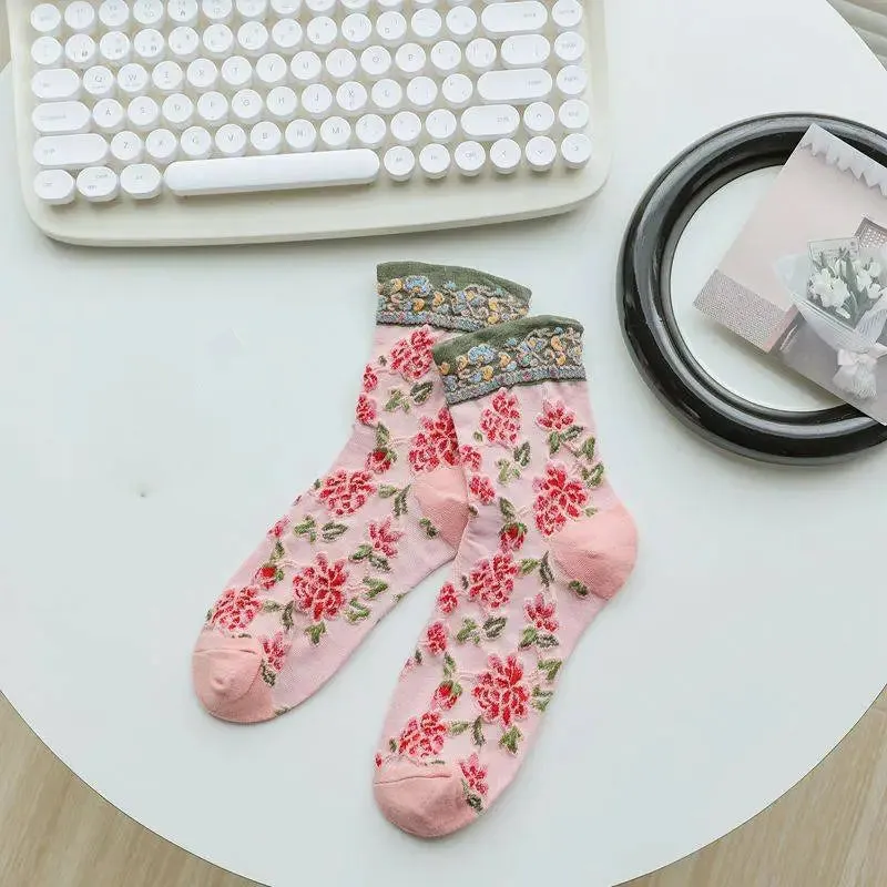 5 Pairs Vintage Embossed Socks