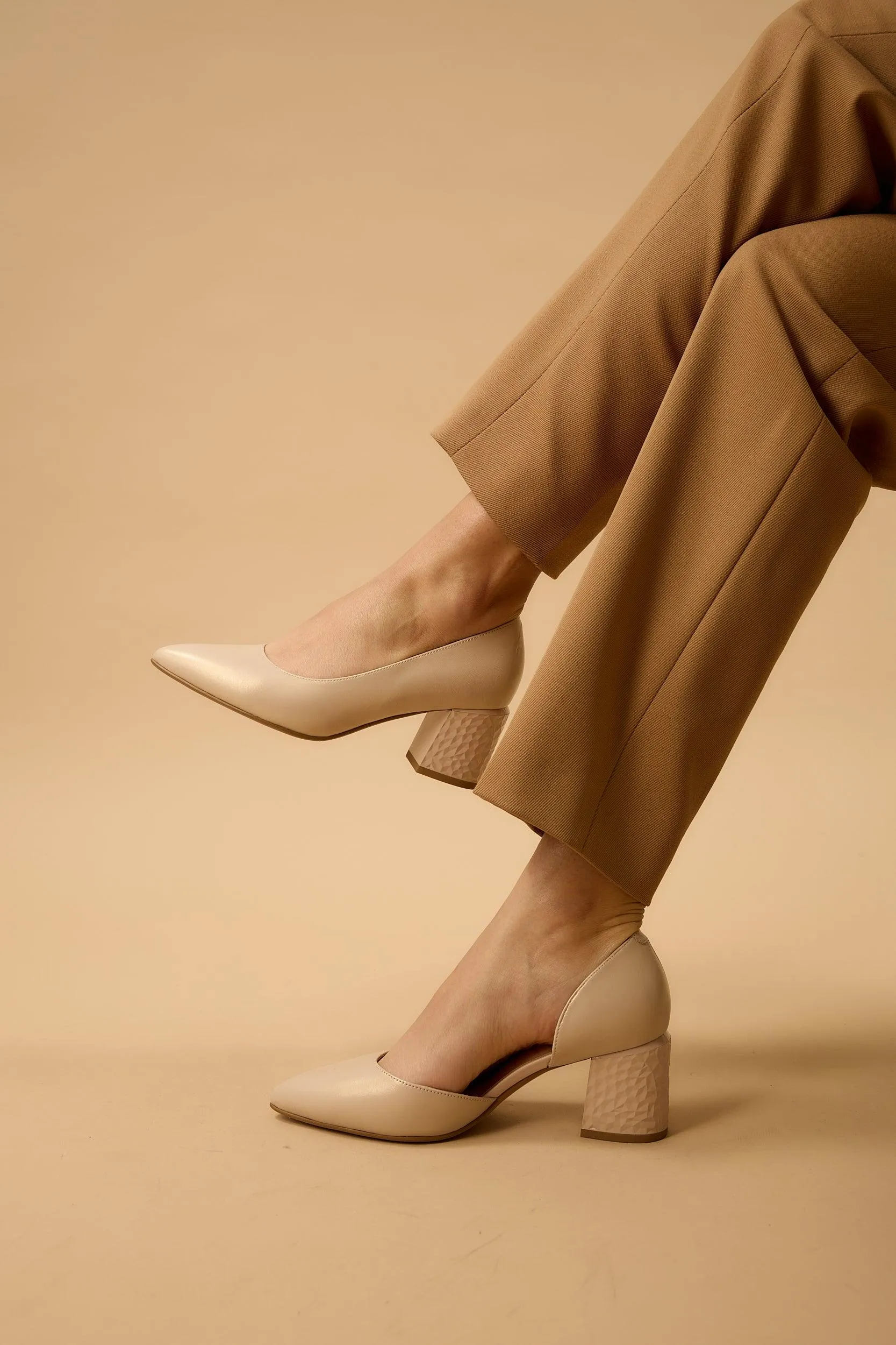 Femina Beige