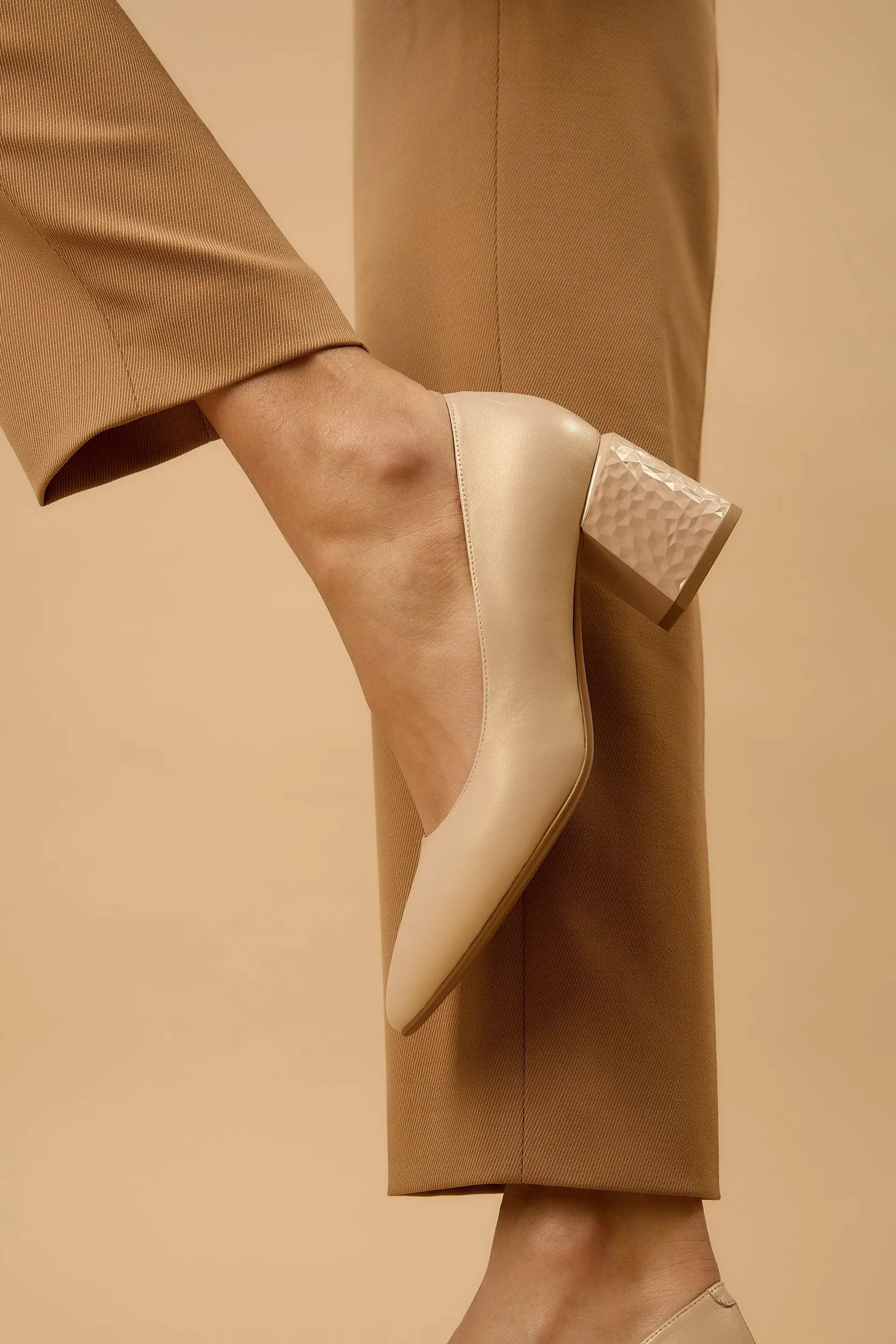 Femina Beige