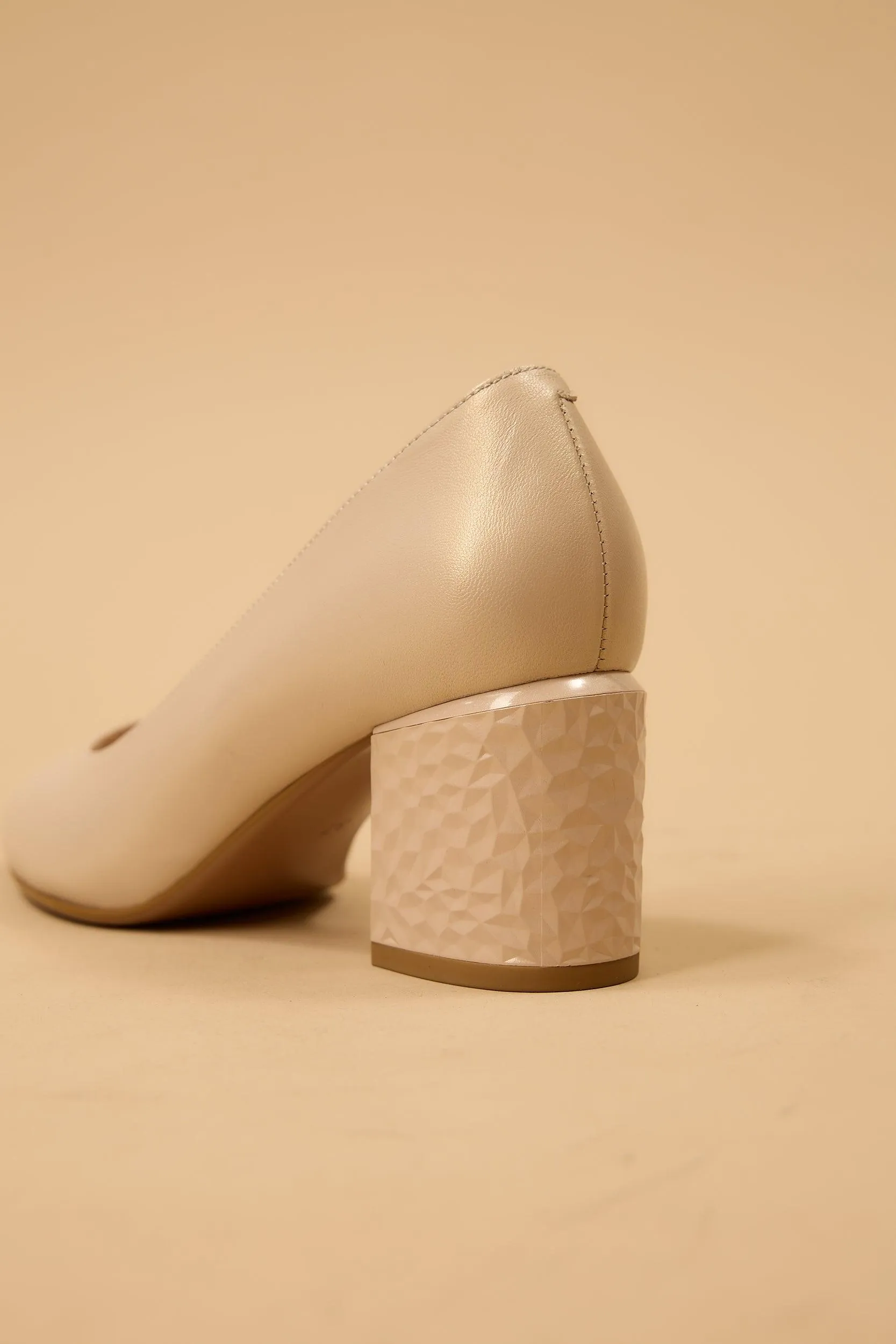 Femina Beige