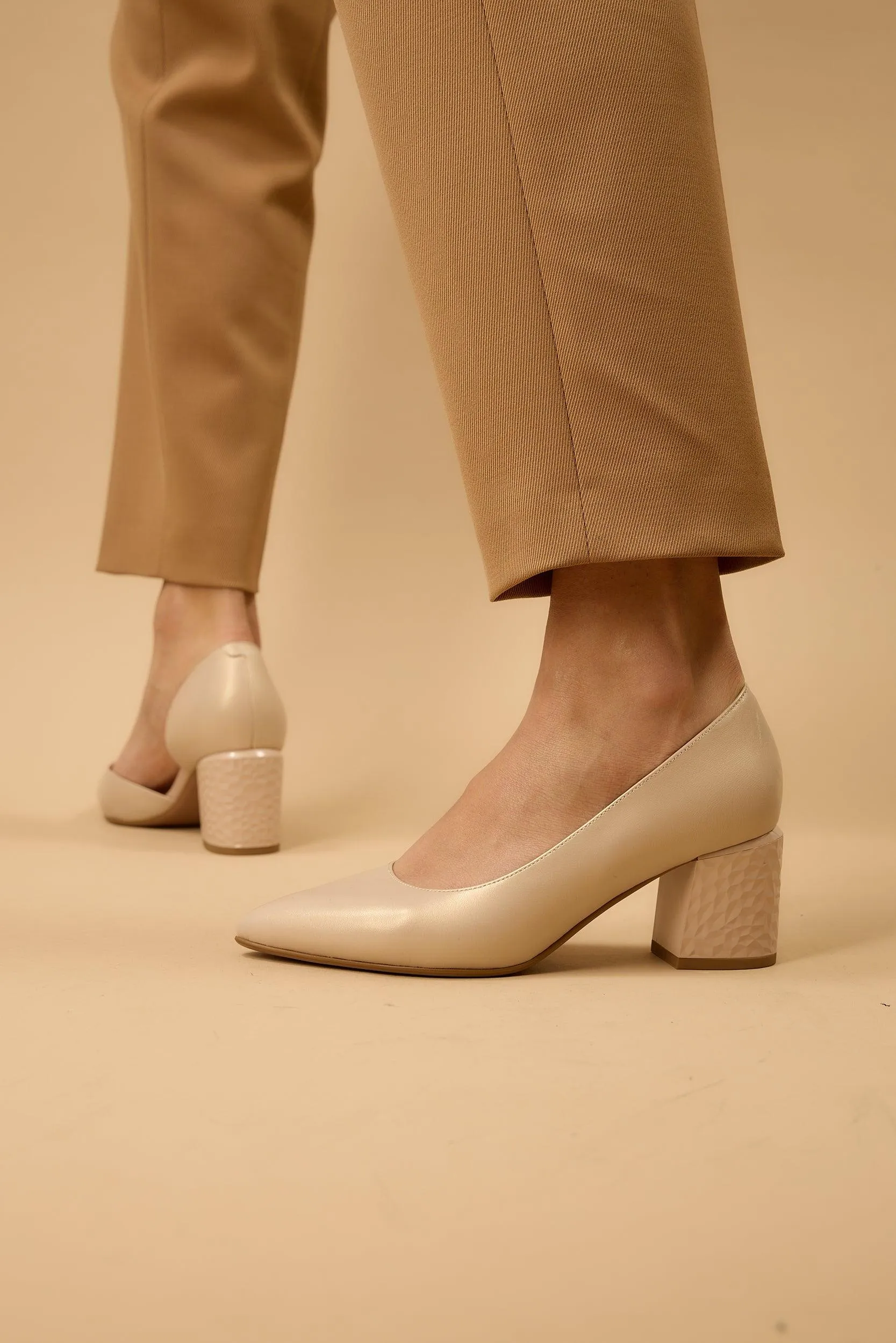 Femina Beige