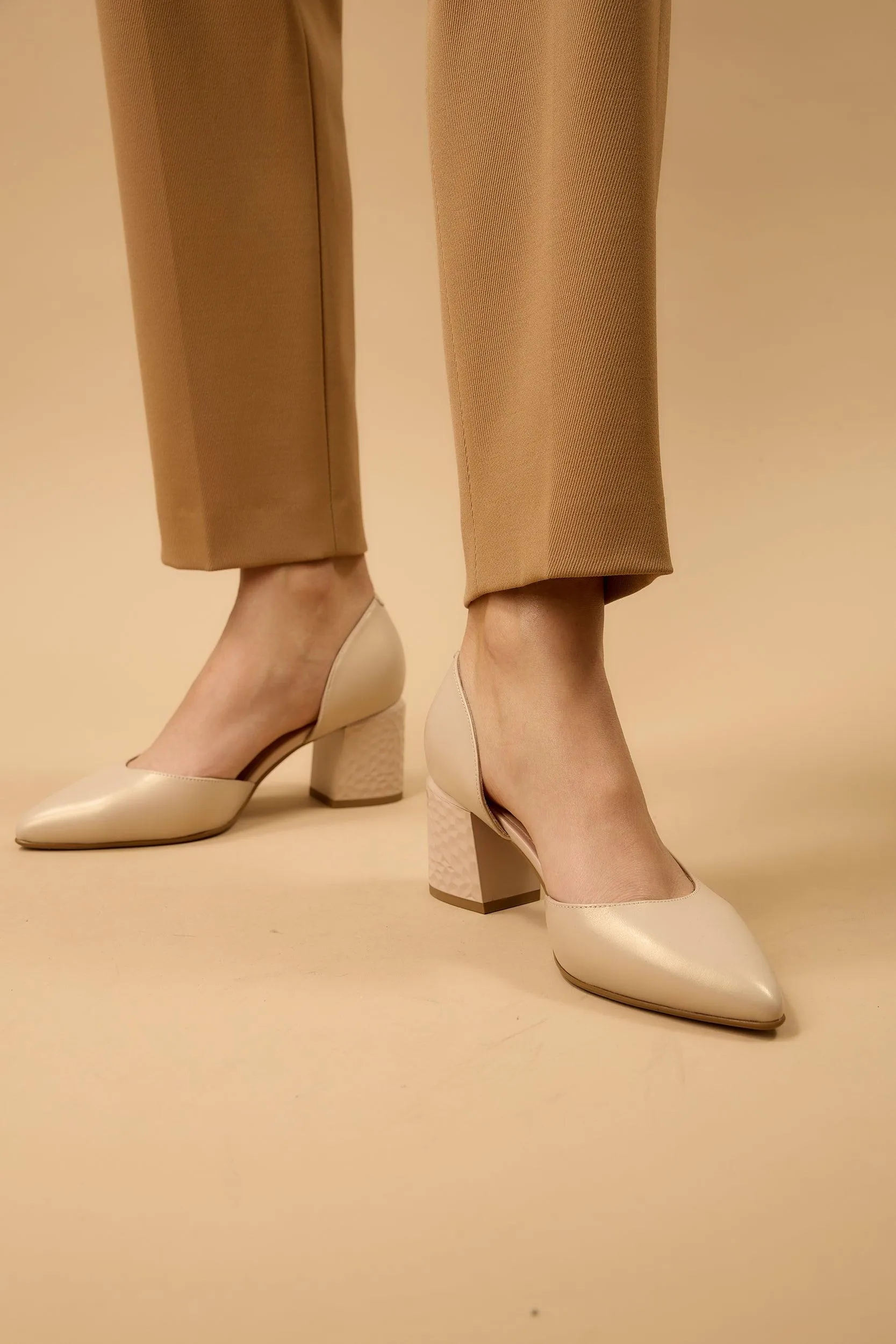 Femina Beige