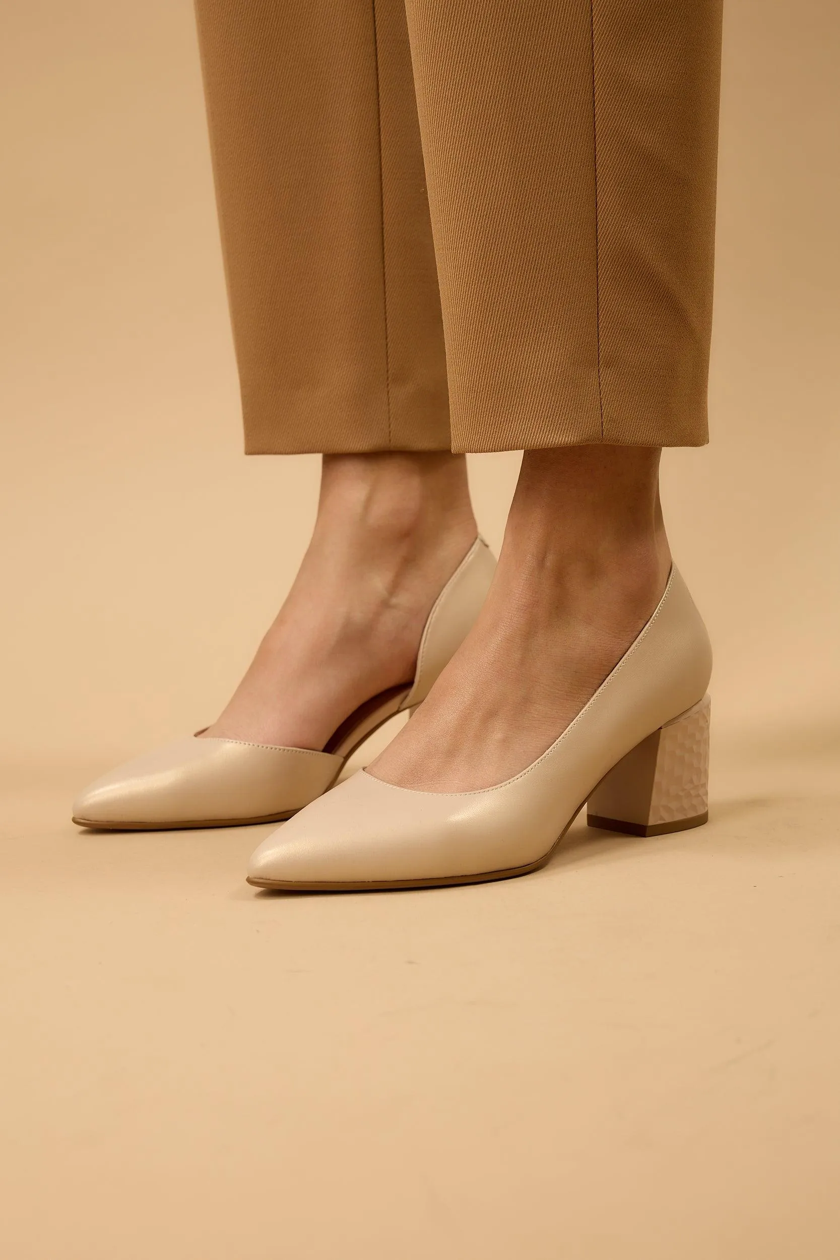 Femina Beige