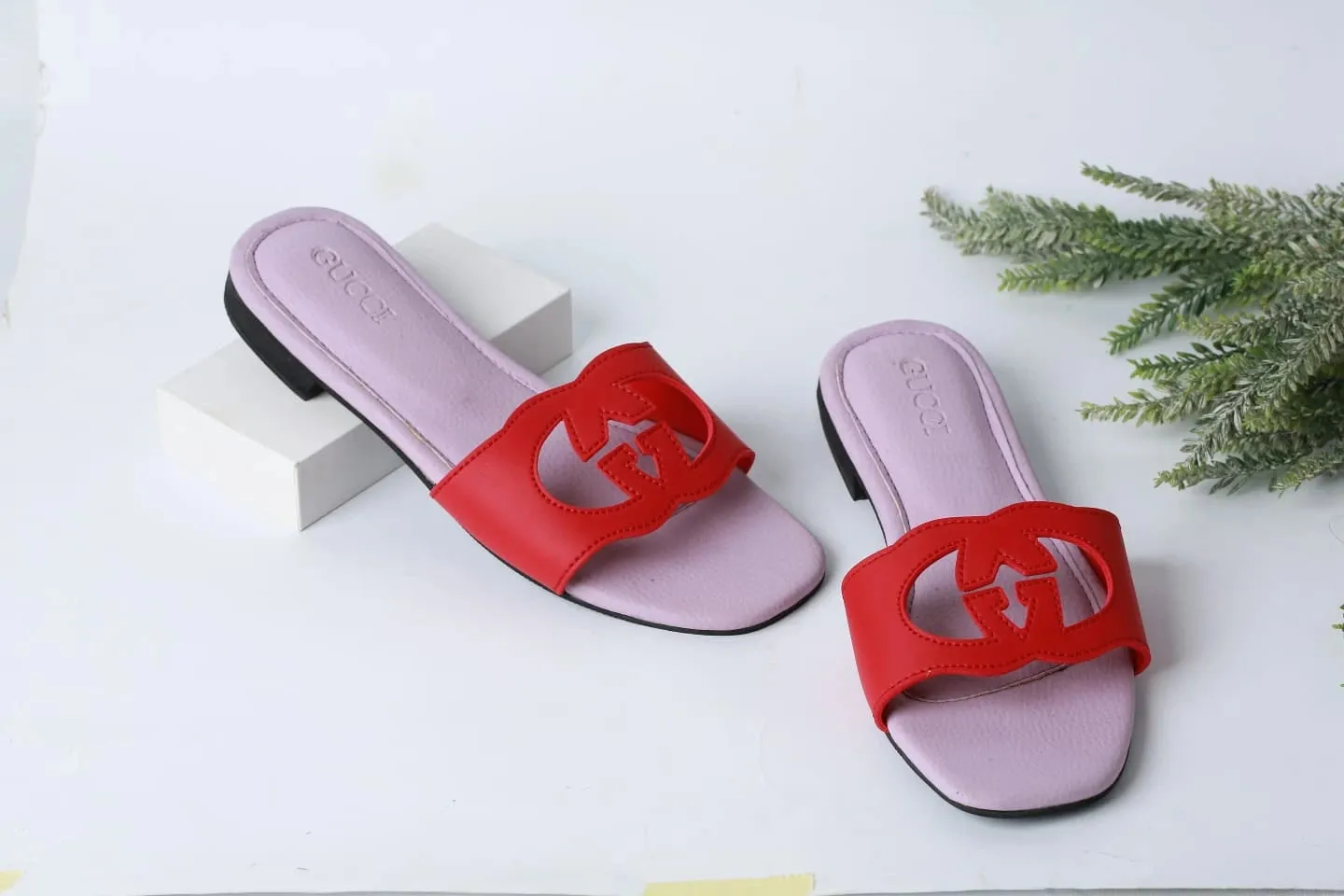 GUCCI CASUAL SLIDES