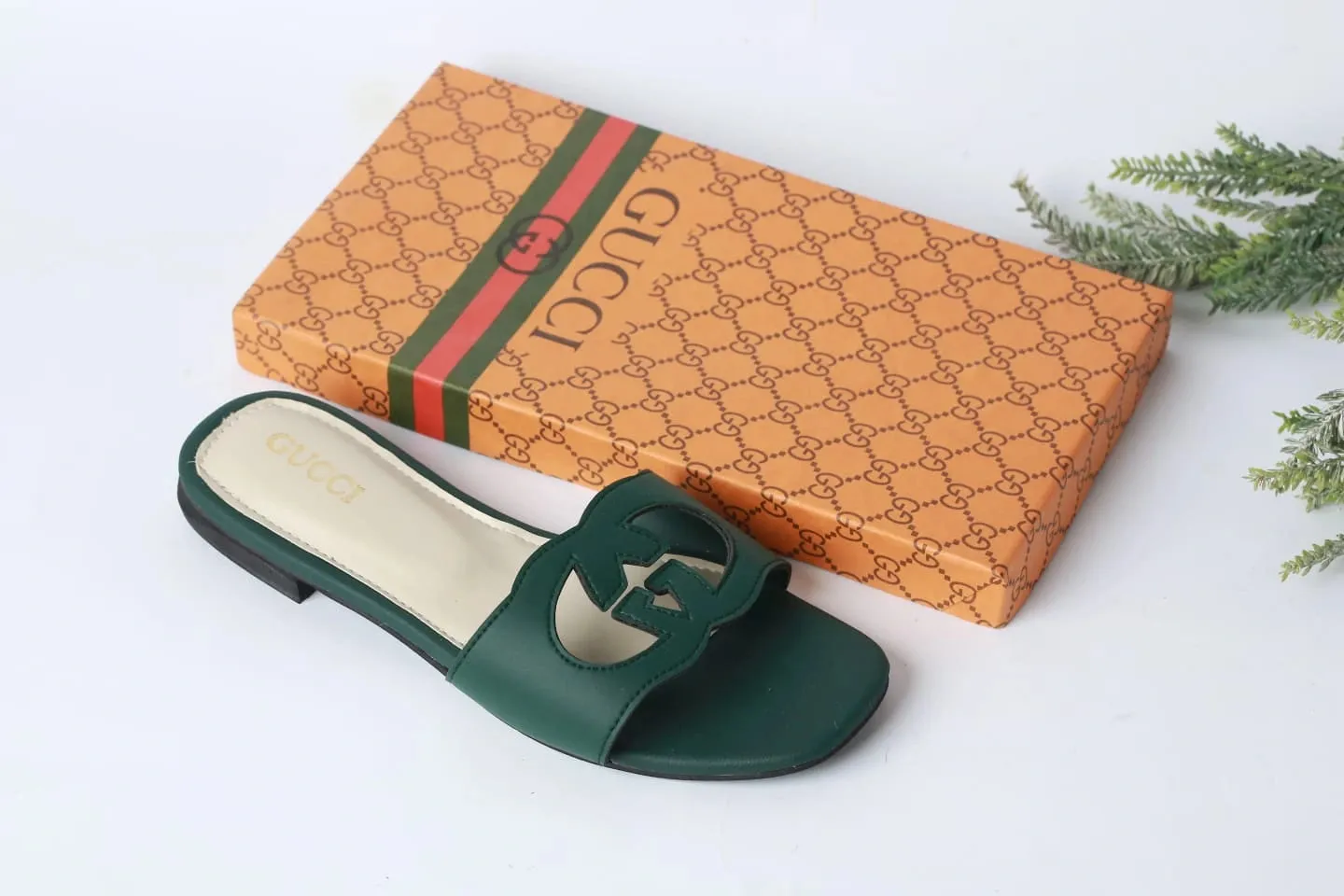 GUCCI CASUAL SLIDES