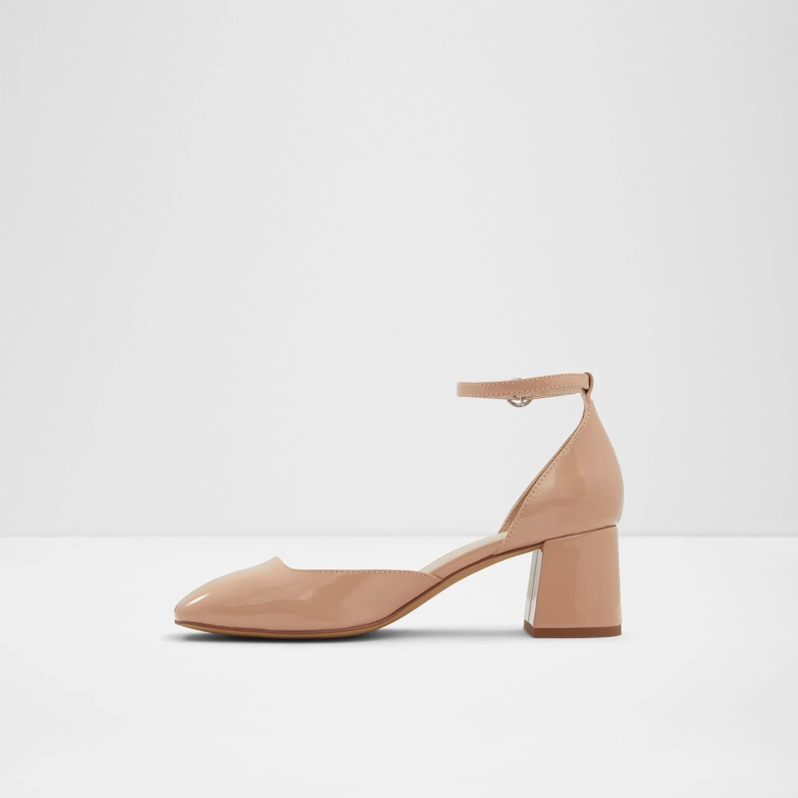 Kindah black woman heels