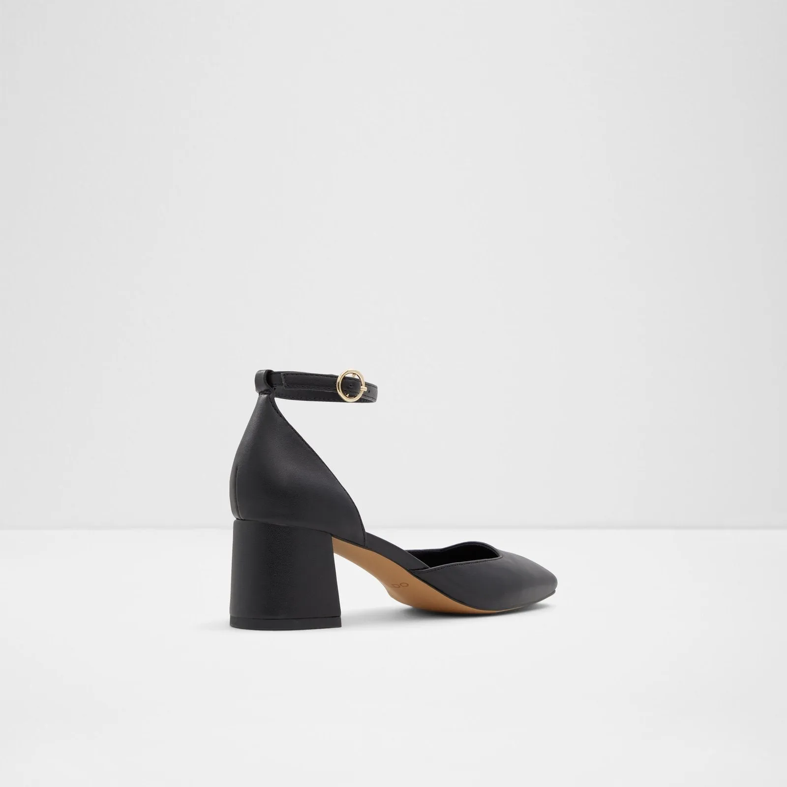 Kindah black woman heels