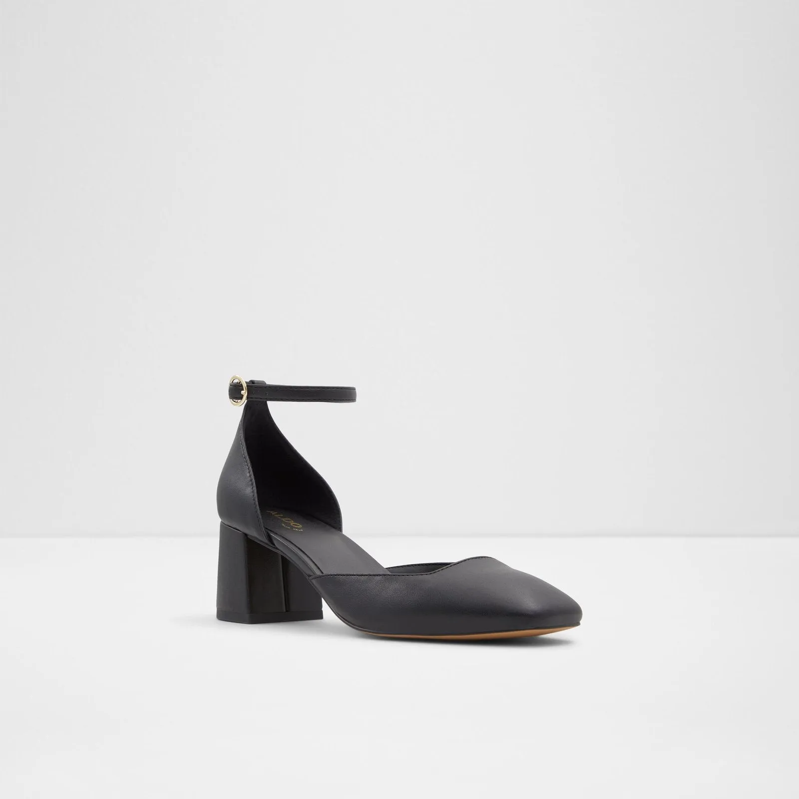 Kindah black woman heels