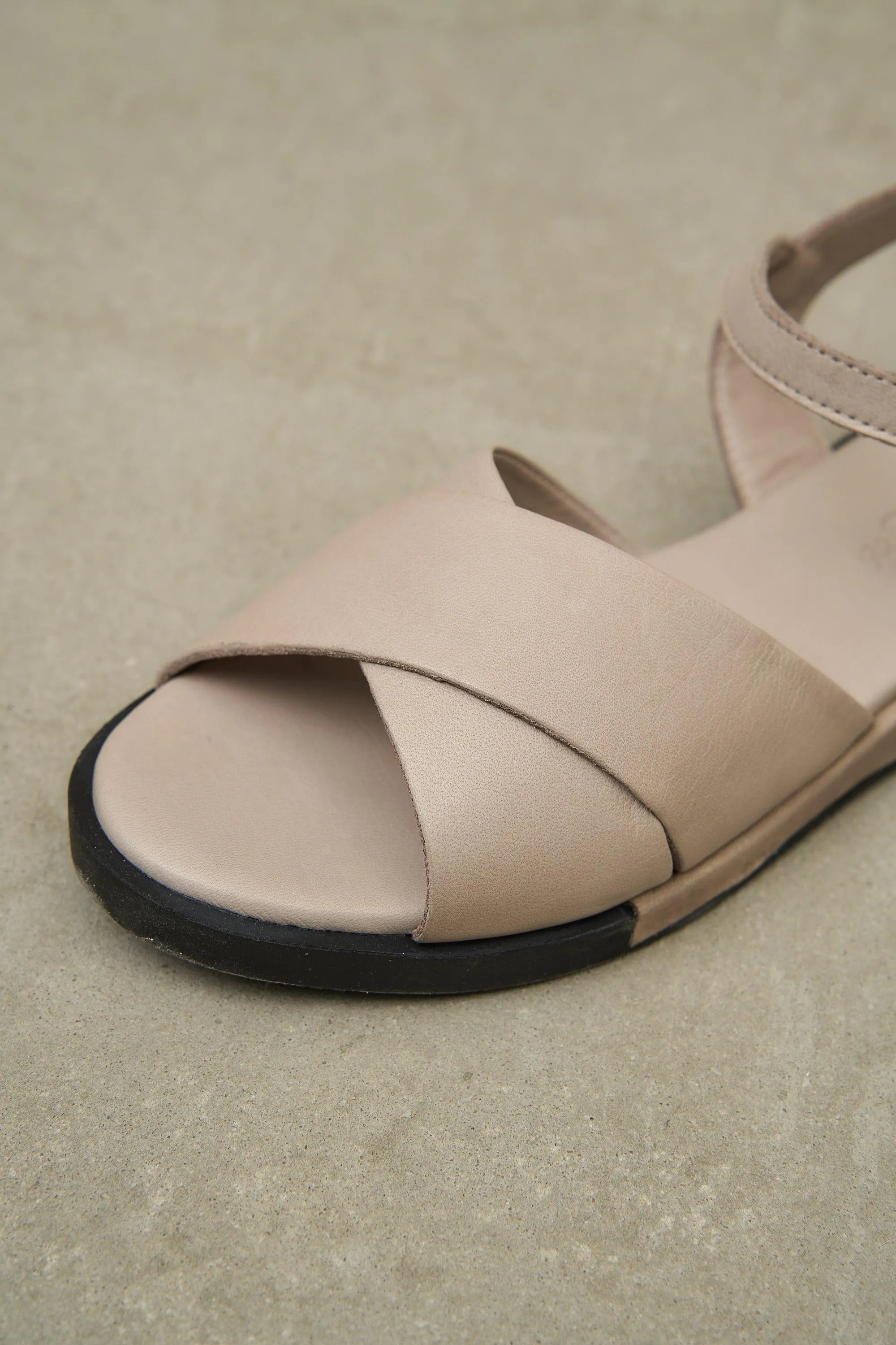 Pastel Flats - White
