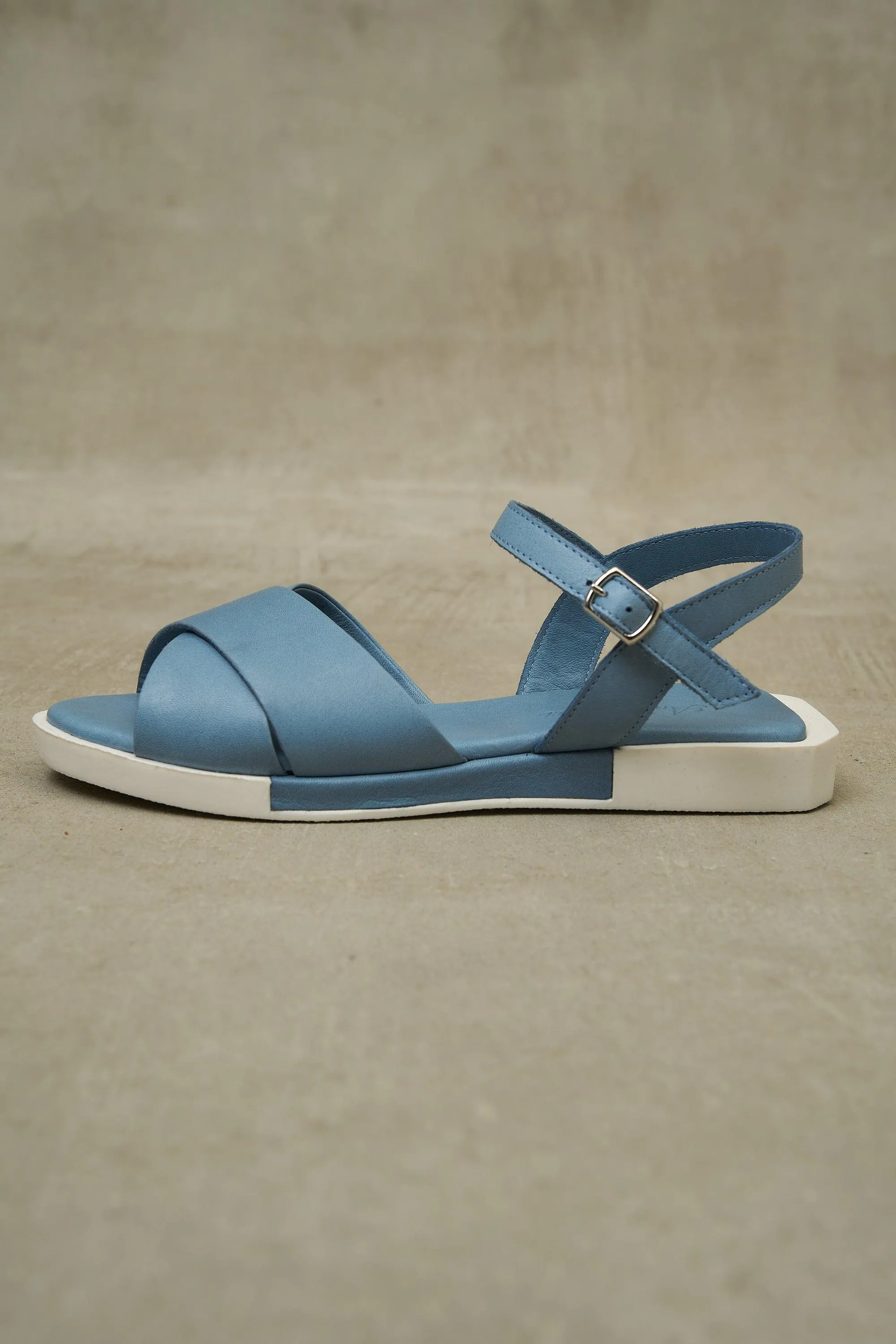 Pastel Flats - White