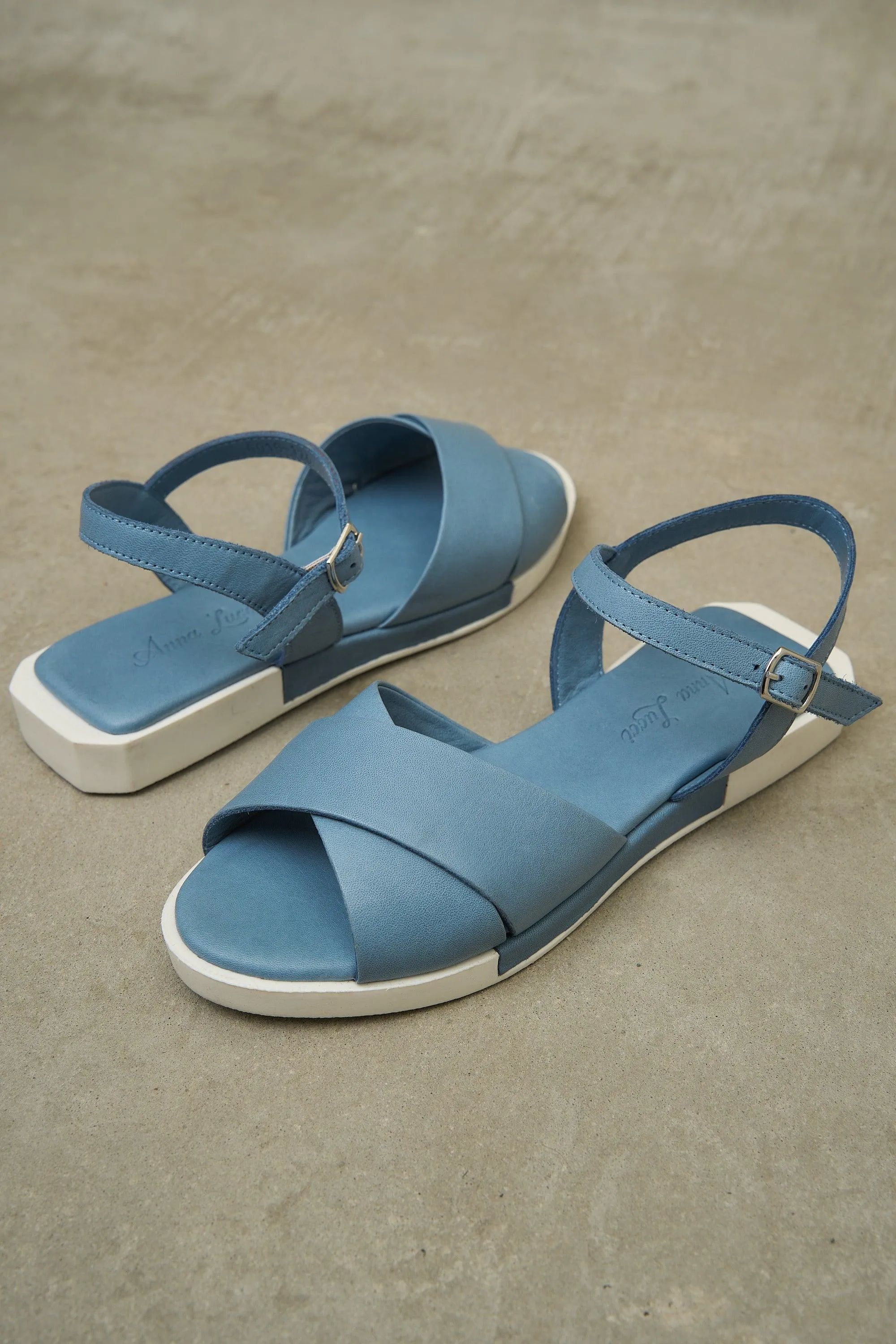 Pastel Flats - White
