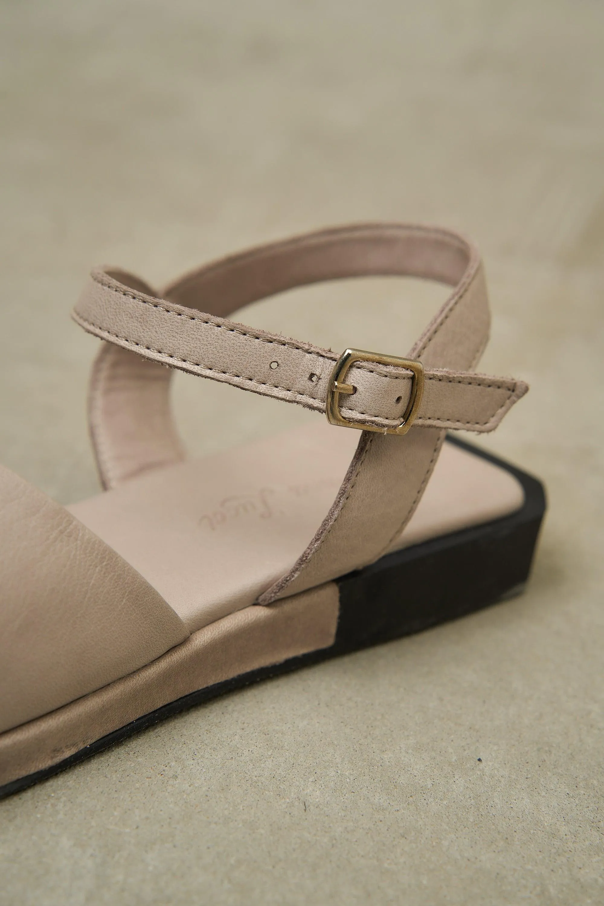 Pastel Flats - White