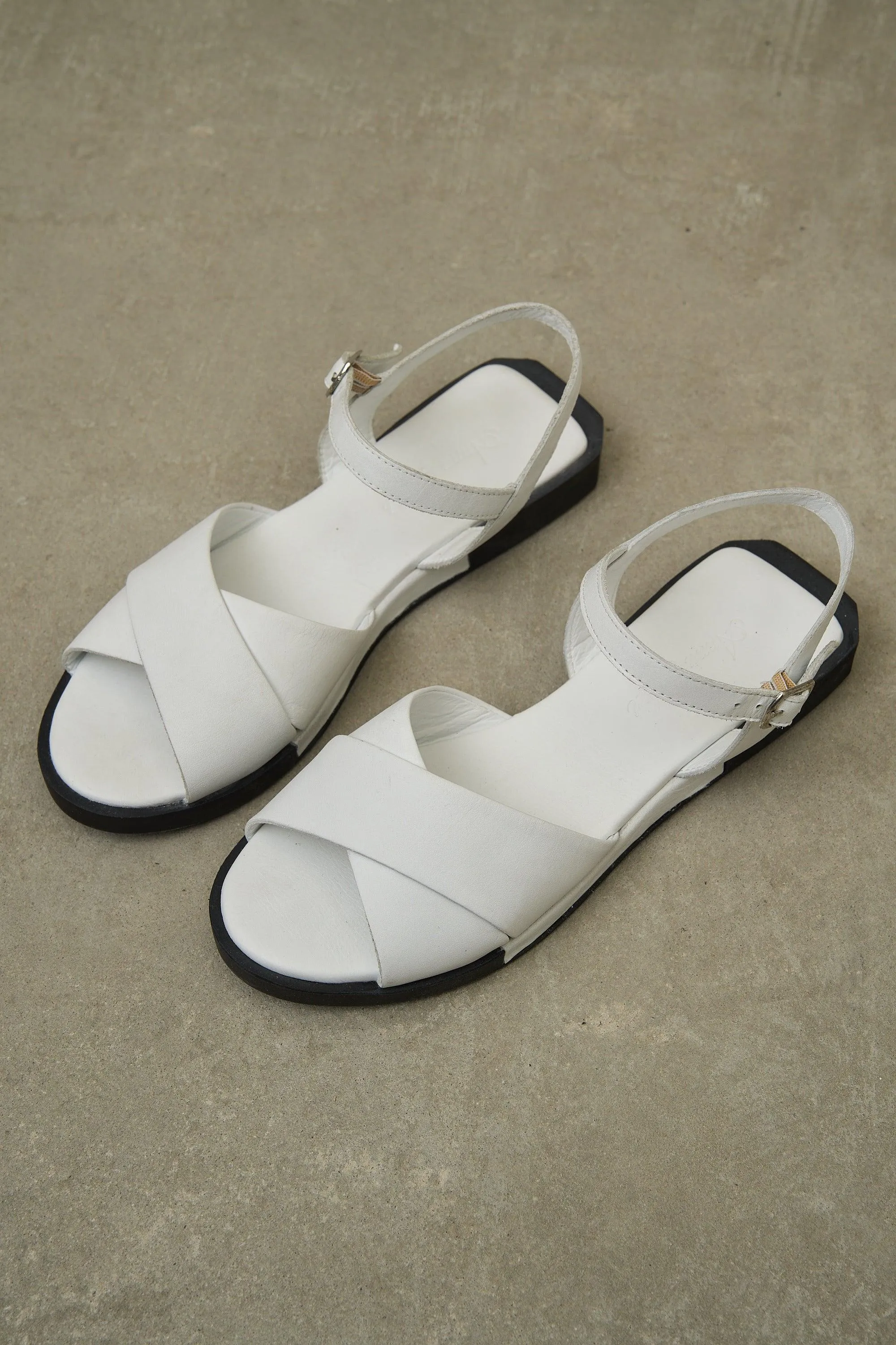 Pastel Flats - White