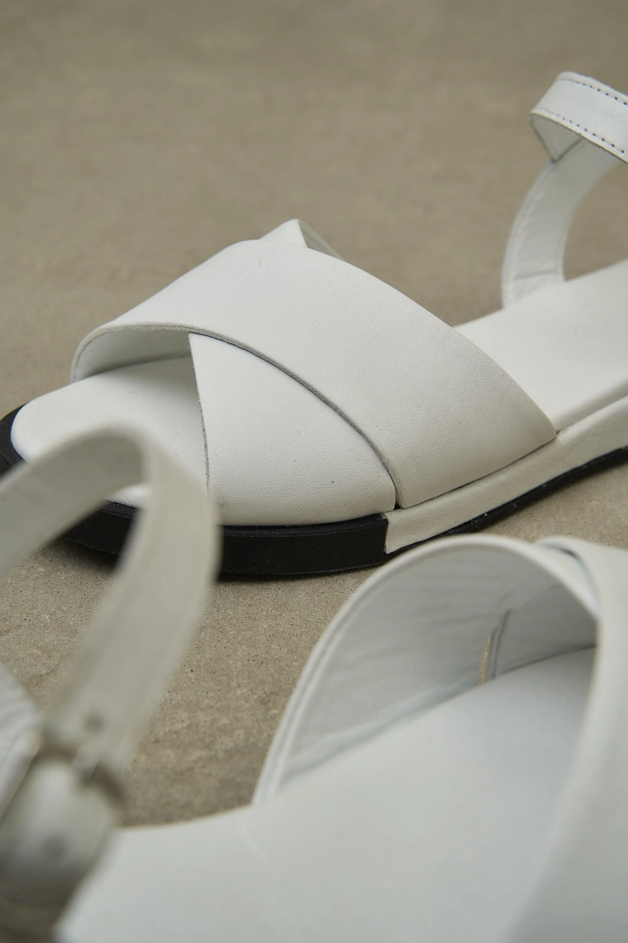 Pastel Flats - White