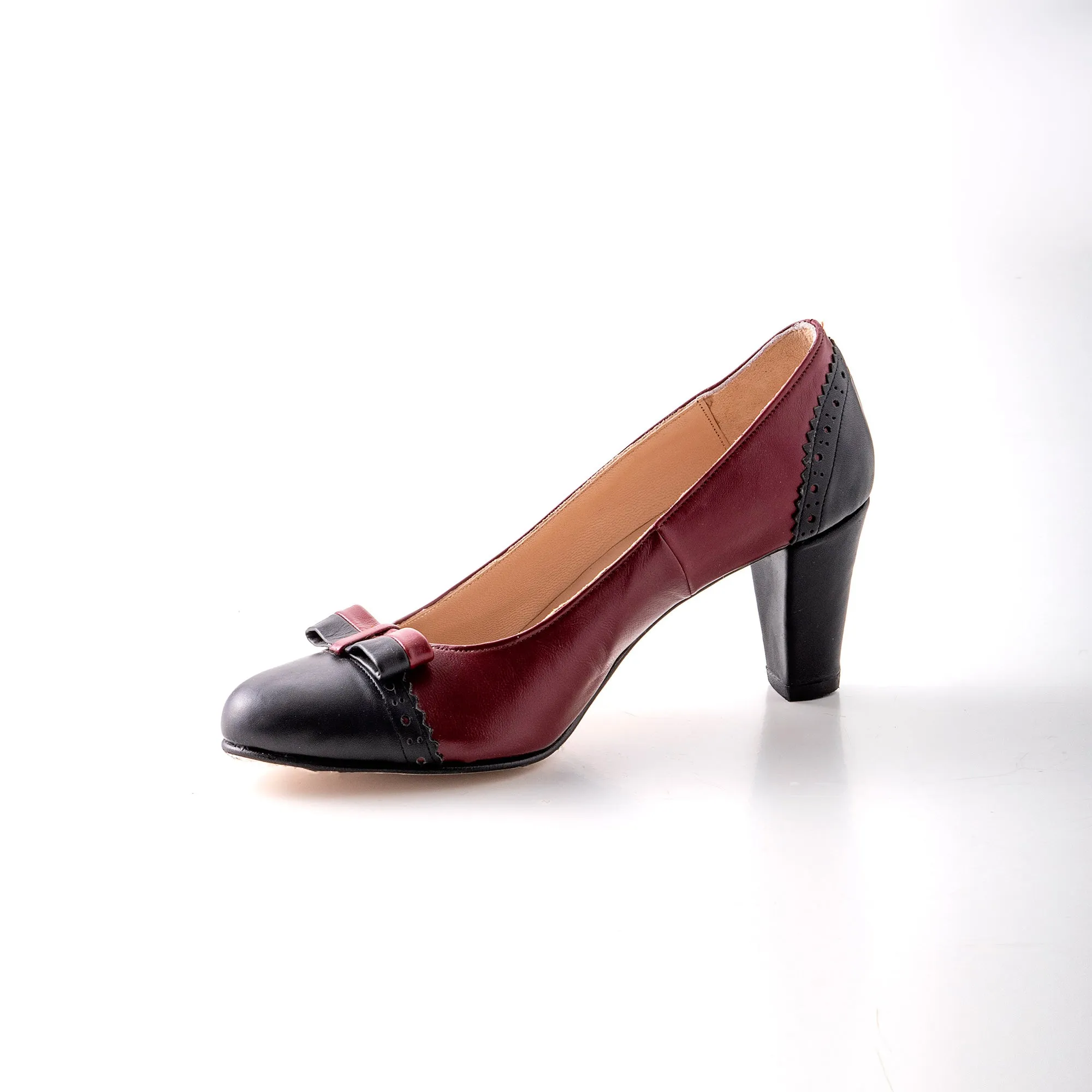 Round toe heels