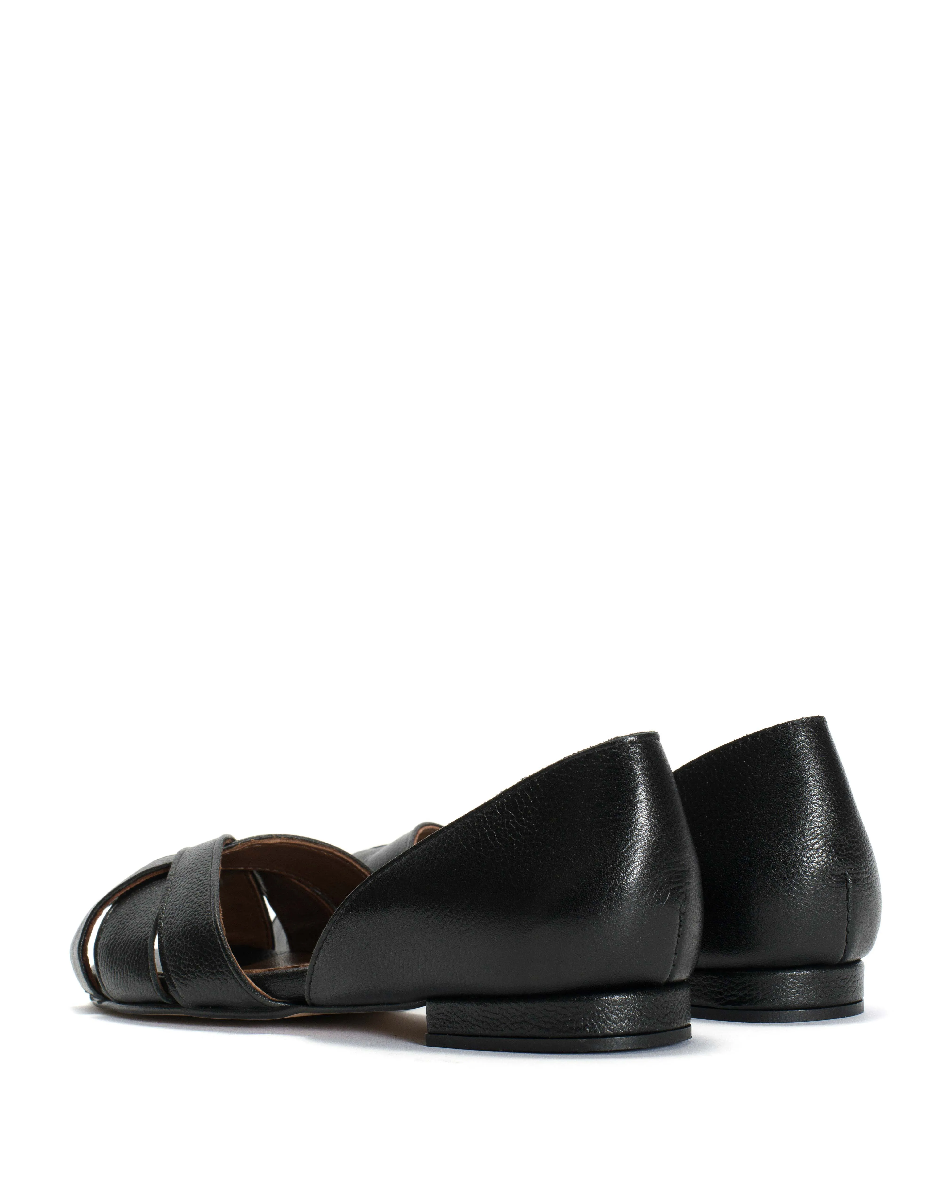 Sanni 20 Grained soft calf Black